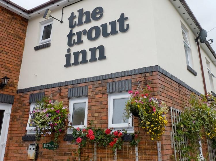 The Trout Inn Beulah Esterno foto